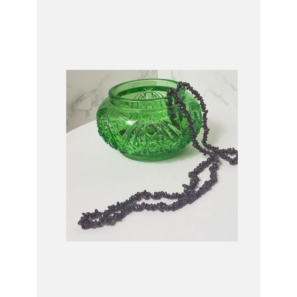 VINTAGE Tumbled Almandine Garnet Chips Beaded Necklace